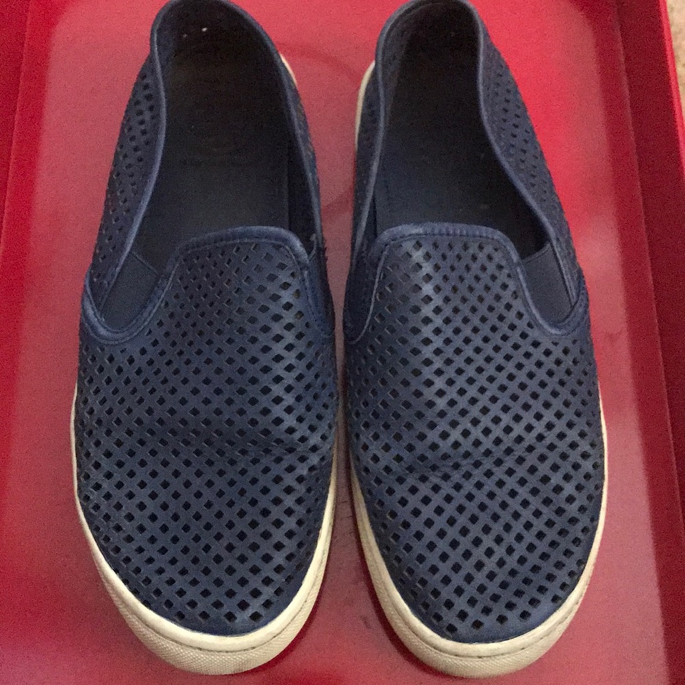 💯 Authentic Tory Burch Perforated Slip-ons